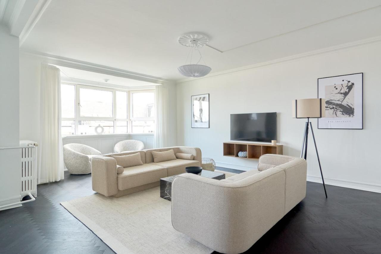 Beautiful 3 Bedroom Near Shopping & Metro Appartement *